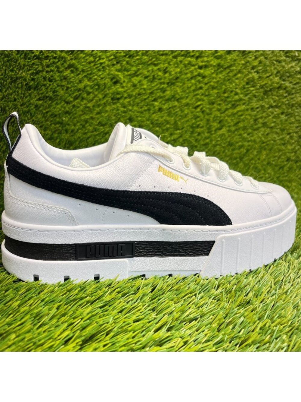 Puma Mayze Womens Size 10 White Black Athletic Leather Walking Shoes Sneakers